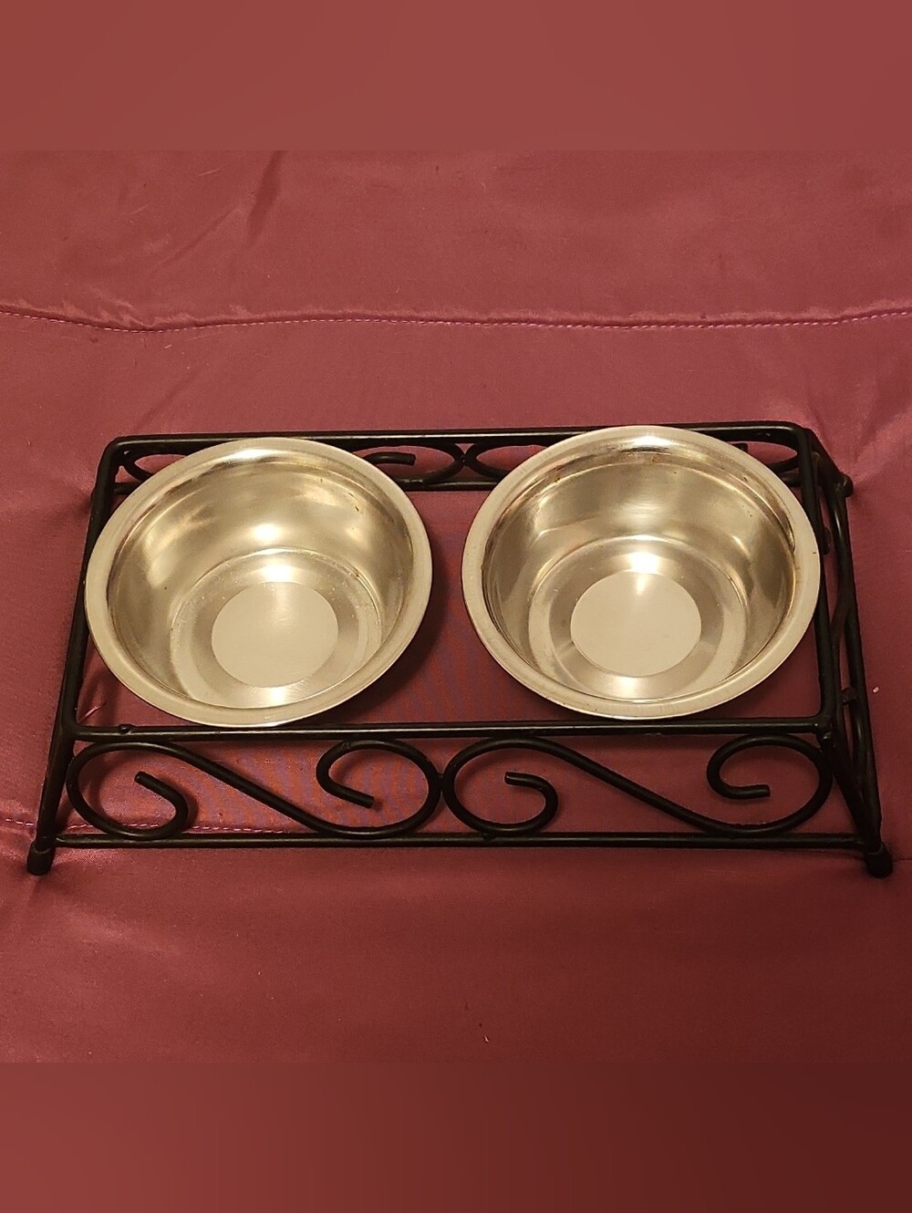 Double Stainless Steel Pet Bowls in Black Wrought Iron Stand